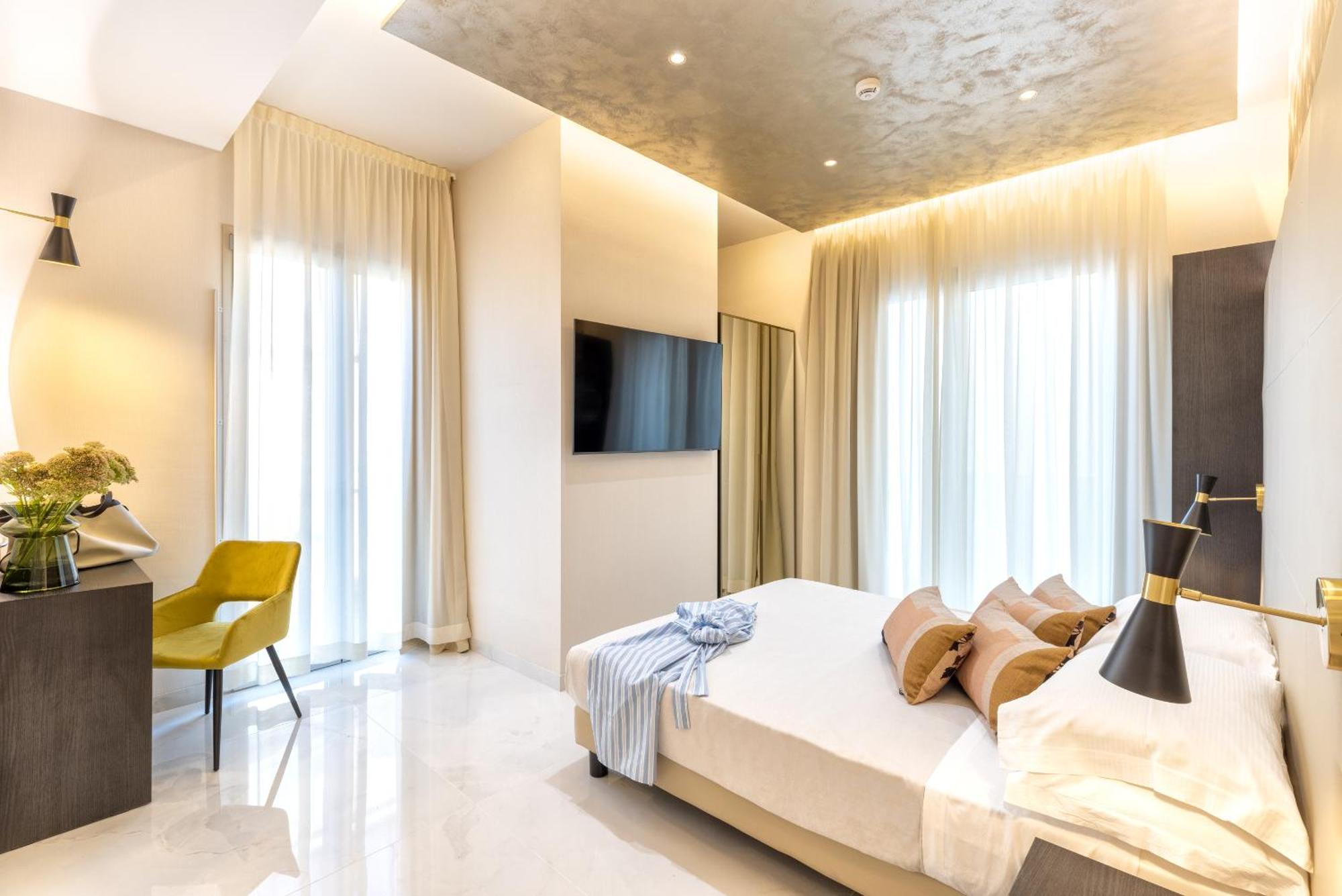 Hotel Mondial Римини Экстерьер фото